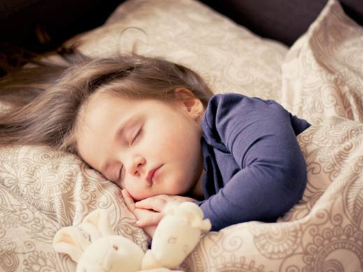bébé endormi